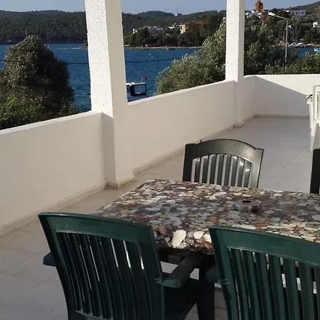 Apartahotel Deren Apart *