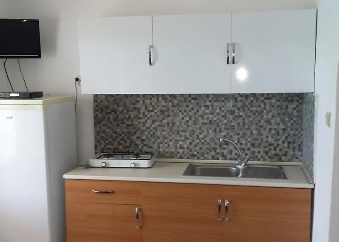 Deren Apart * Guvercinlik (Bodrum)